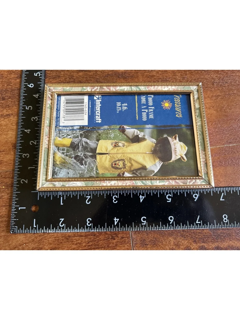 Intercraft Treasures Gold Tone Decorative Photo Frame 4x6 Inches